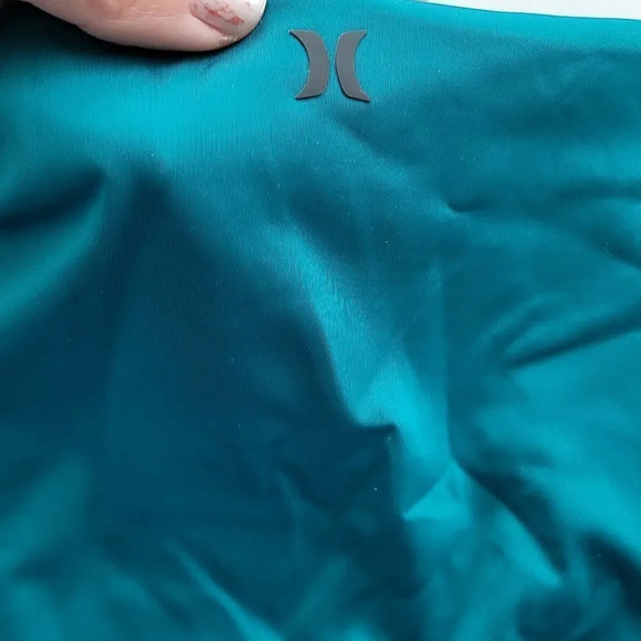 NWOT Hurley MAX SOLID MODERATE BIKINI BOTTOM - Picture 6 of 8